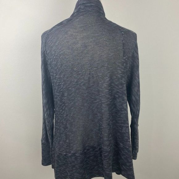 Unity World wear cardigan size M - Picture 3 of 4